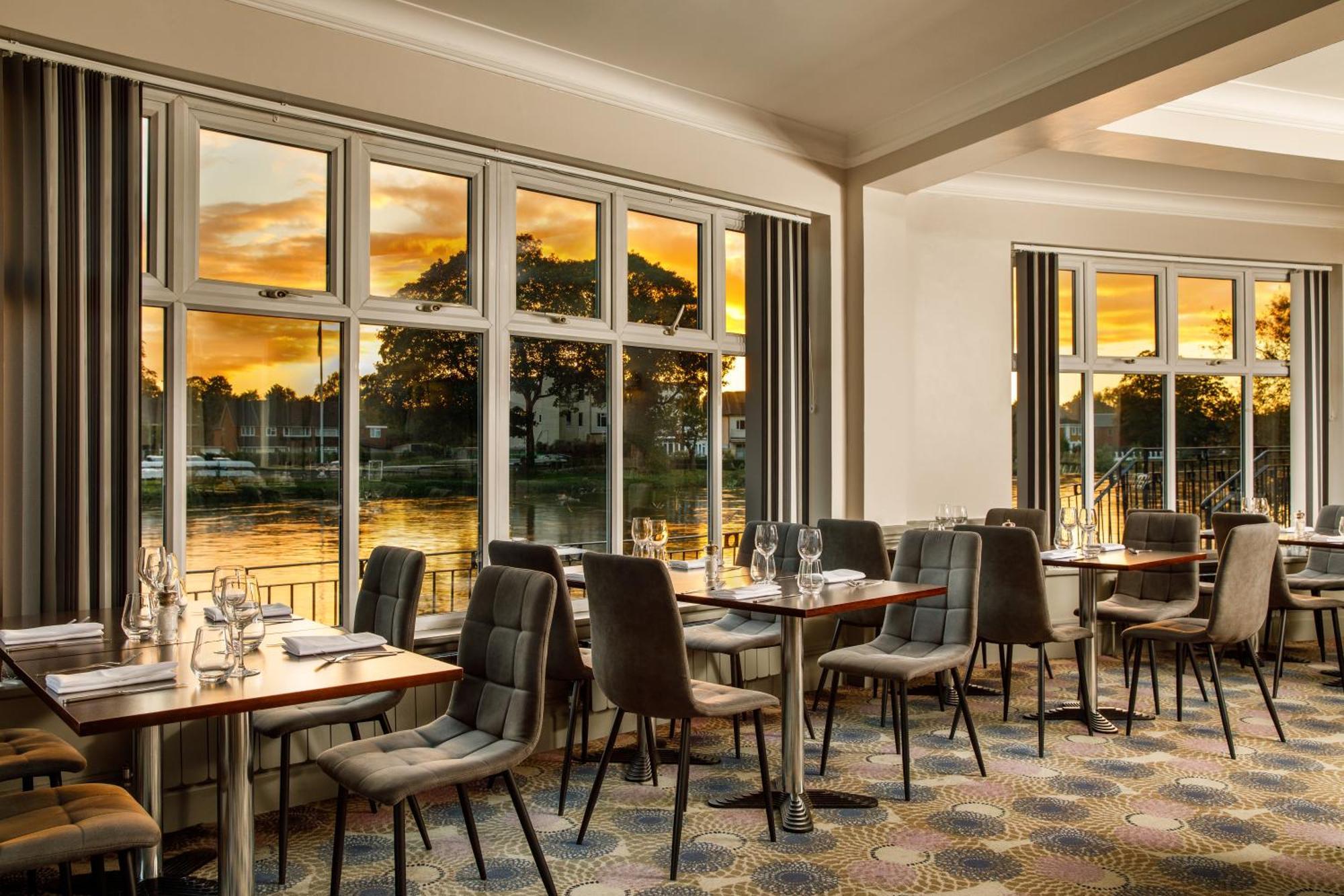 Hotel Sunday London Heathrow T5 Staines-upon-Thames