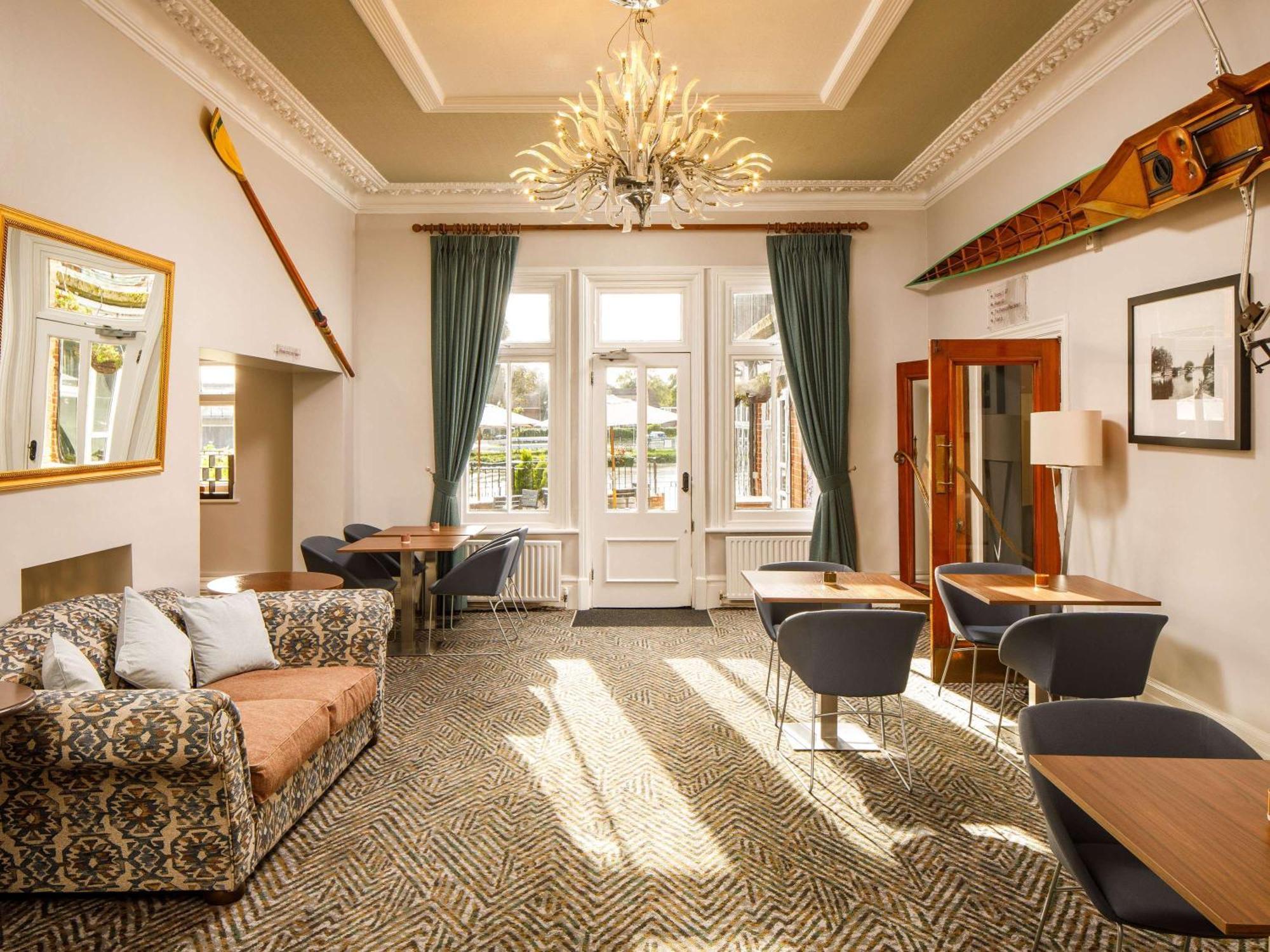 Hotel Sunday London Heathrow T5 Staines-upon-Thames
